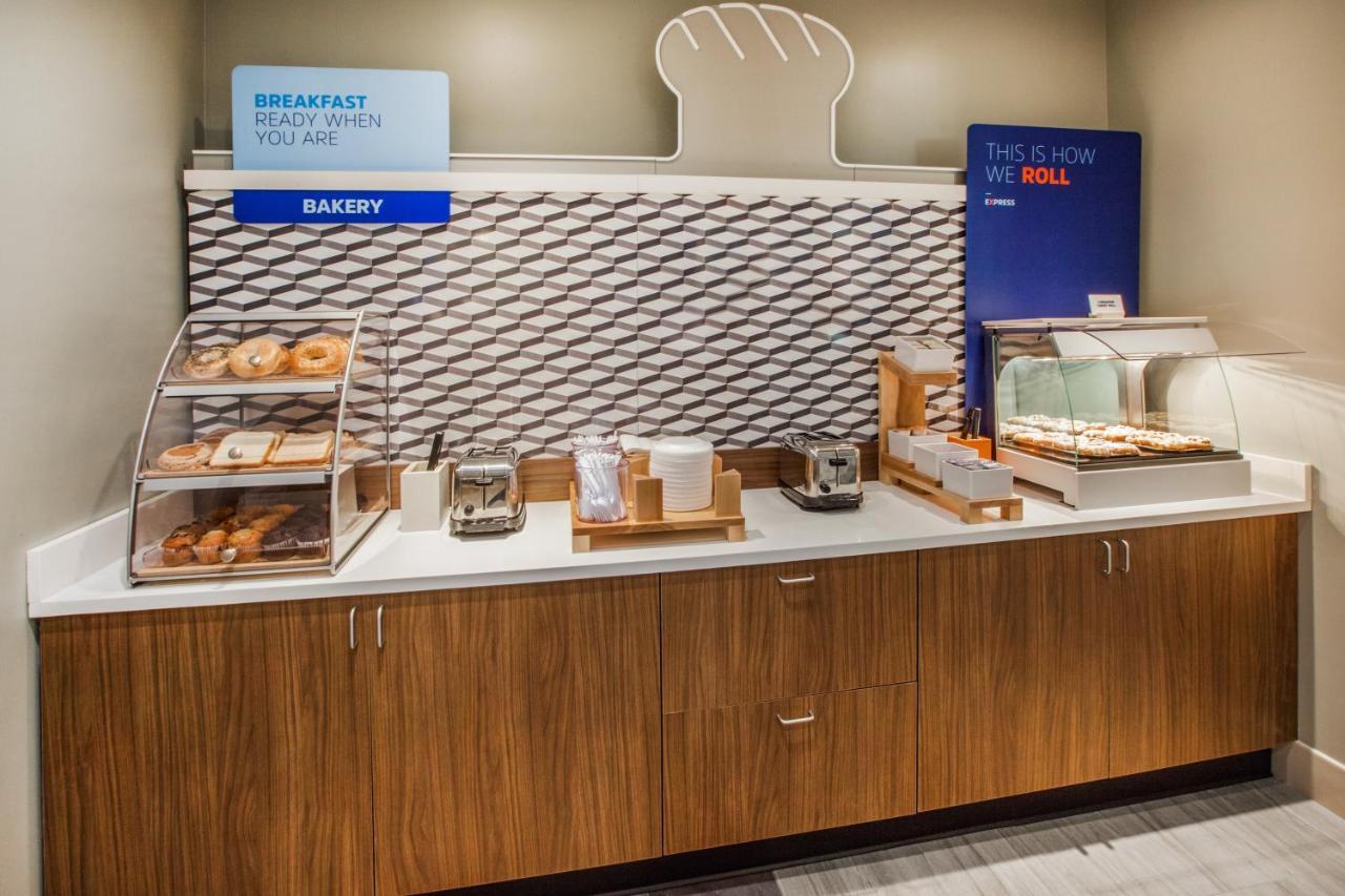 Holiday Inn Express & Suites - Miramar By Ihg Exteriér fotografie