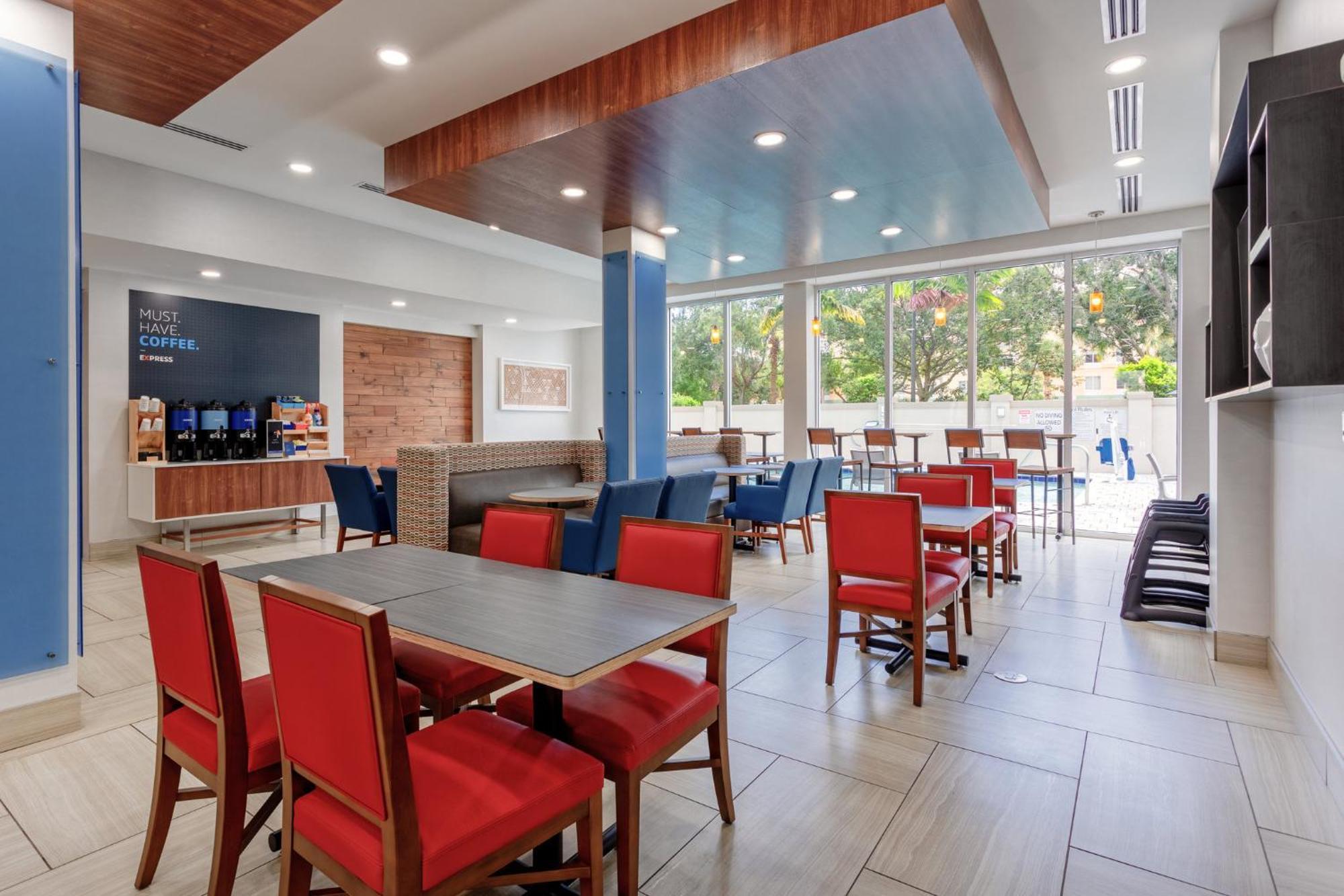 Holiday Inn Express & Suites - Miramar By Ihg Exteriér fotografie